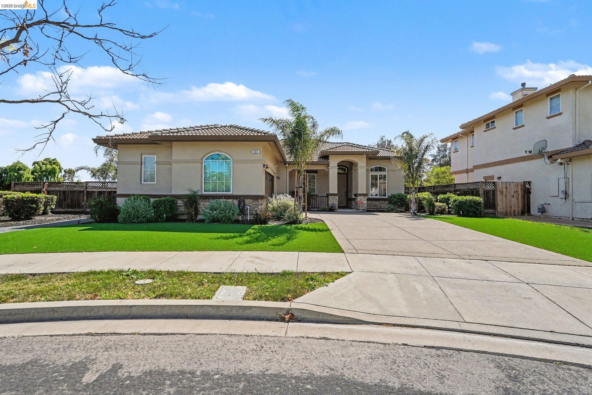 Detail Gallery Image 2 of 32 For 542 Vivian St, Brentwood,  CA 94513 - 3 Beds | 2 Baths