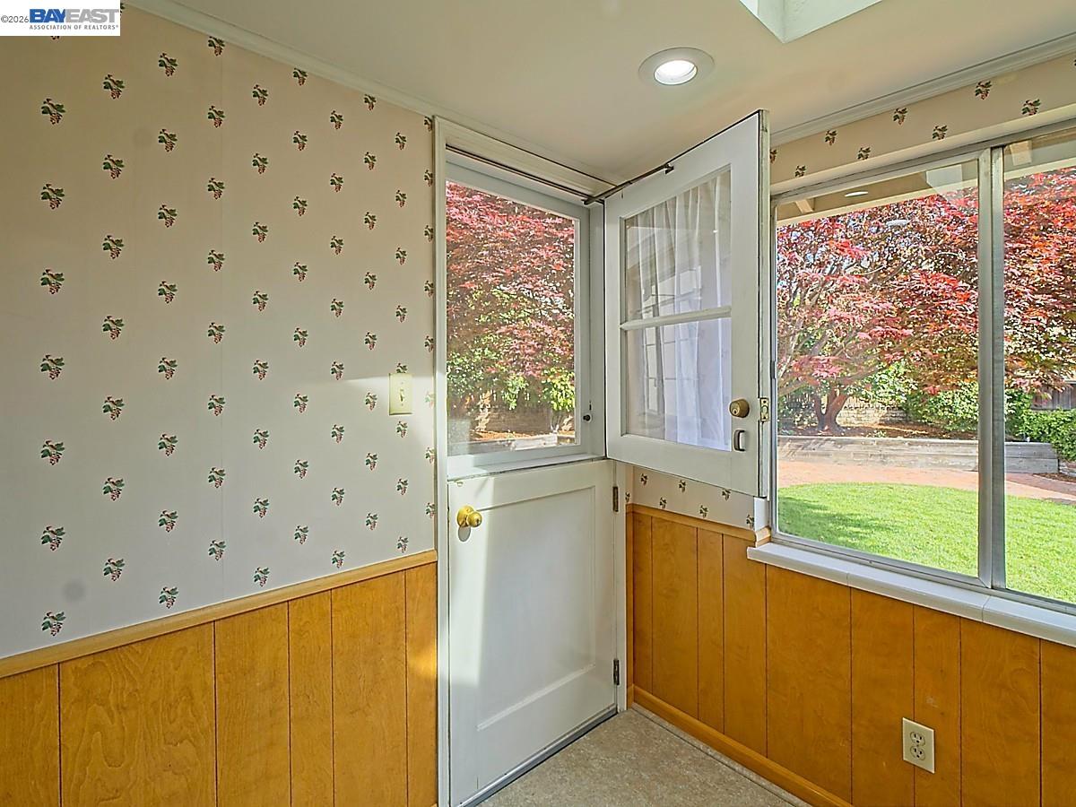 Detail Gallery Image 20 of 60 For 962 Lee Ave, San Leandro,  CA 94577 - 4 Beds | 3/1 Baths