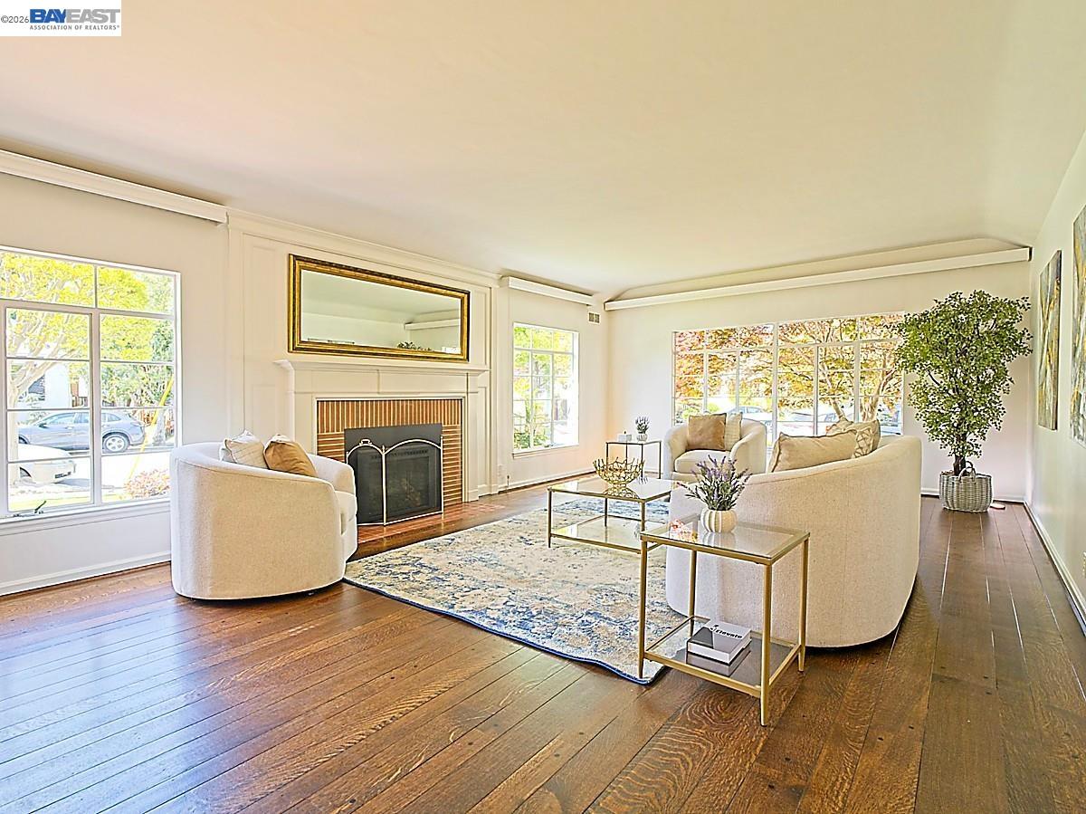 Detail Gallery Image 6 of 60 For 962 Lee Ave, San Leandro,  CA 94577 - 4 Beds | 3/1 Baths