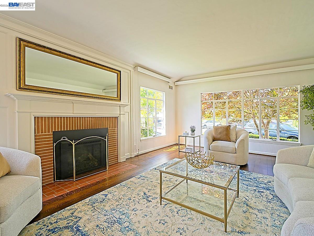 Detail Gallery Image 9 of 60 For 962 Lee Ave, San Leandro,  CA 94577 - 4 Beds | 3/1 Baths