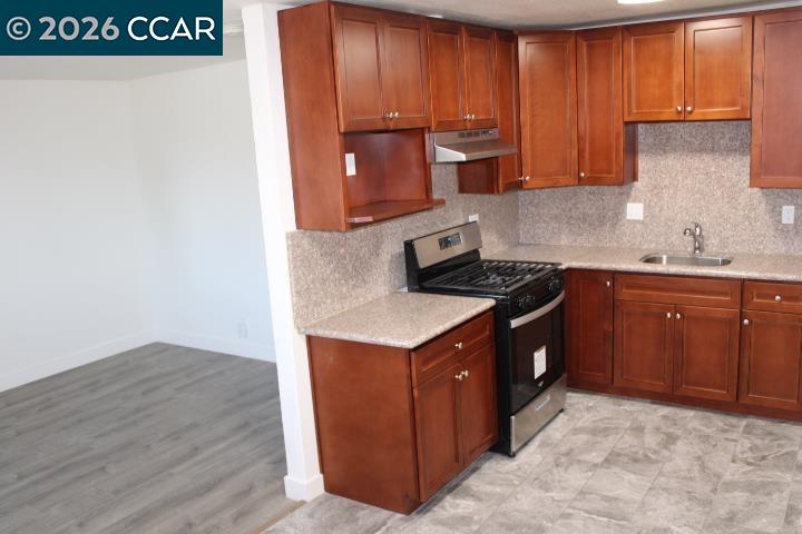 Detail Gallery Image 3 of 15 For 3800 Waller Ave #B,  Richmond,  CA 94804 - 2 Beds | 1 Baths