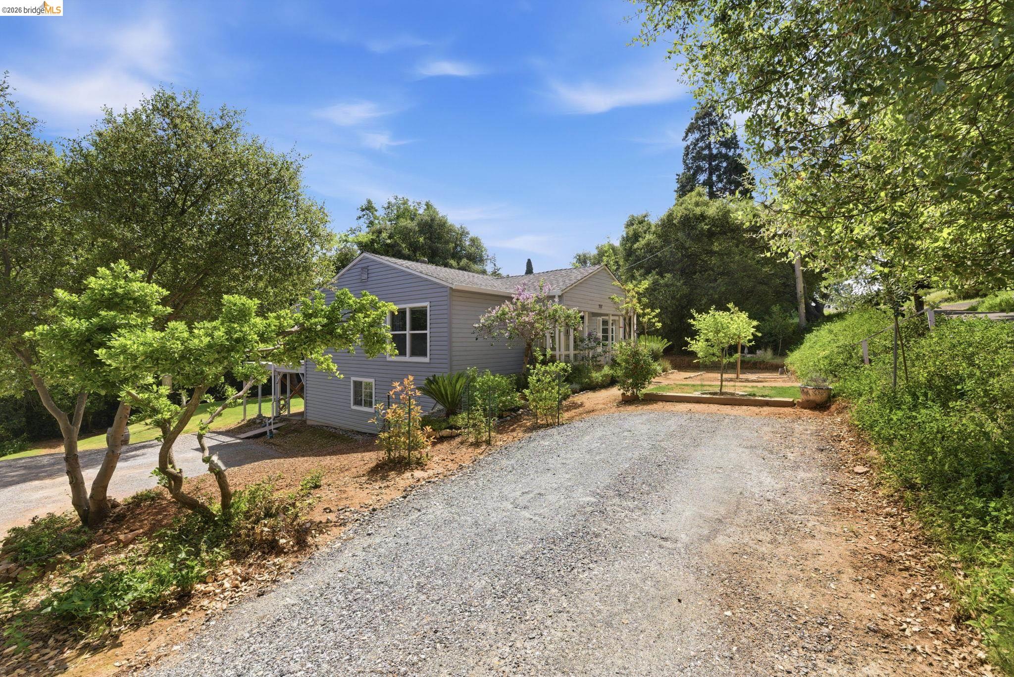 Detail Gallery Image 38 of 39 For 757 E Bald Mountain Rd, Sonora,  CA 95370 - 2 Beds | 1 Baths