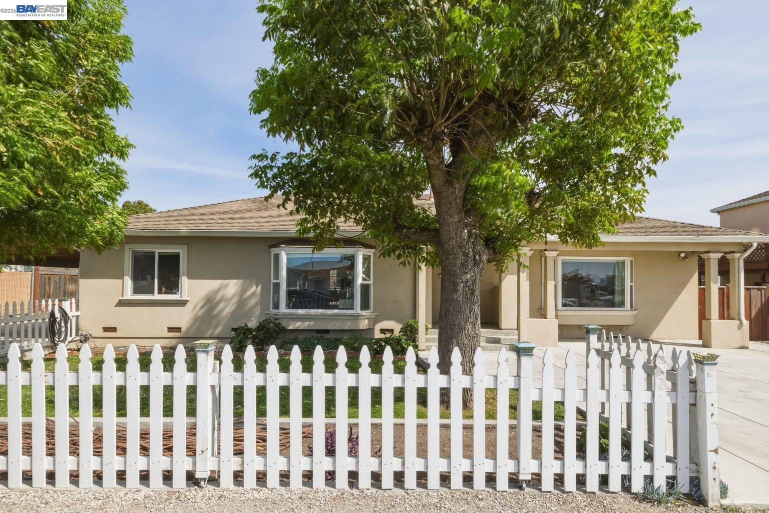 Front Image Thumbnail for BE41128841