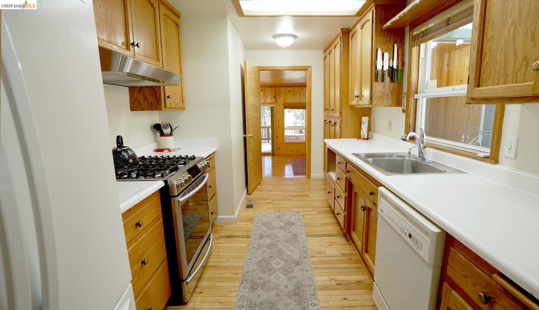 Detail Gallery Image 10 of 38 For 22912 Sierra Dr, Twain Harte,  CA 95383 - 3 Beds | 2 Baths