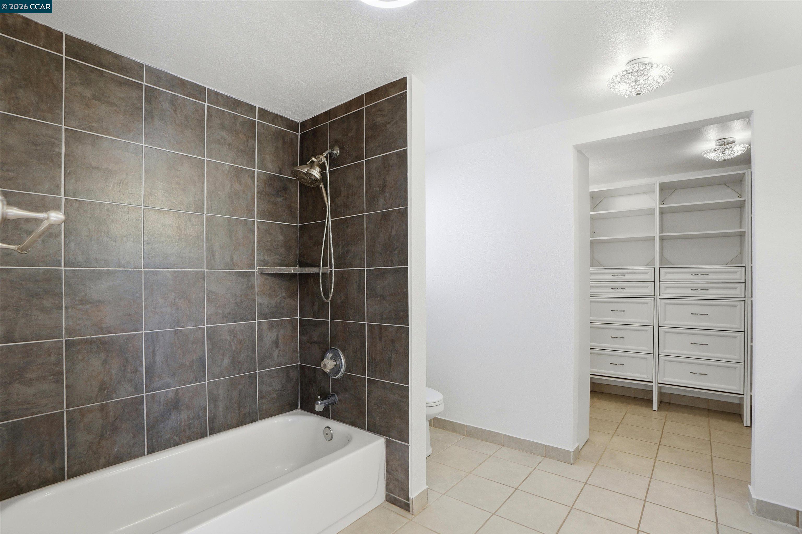 Detail Gallery Image 14 of 32 For 2828 Hilltop, Concord,  CA 94520 - 4 Beds | 2 Baths