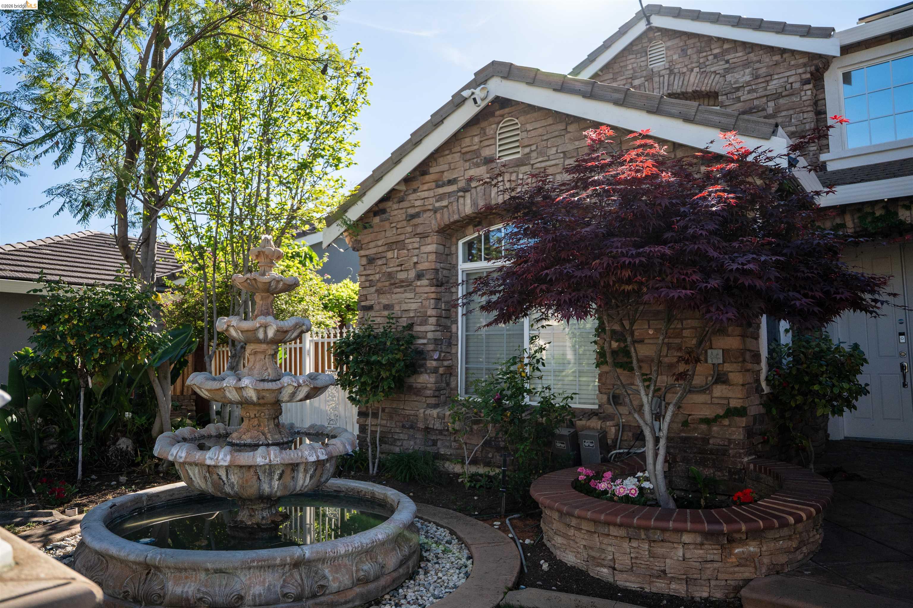 Detail Gallery Image 2 of 43 For 5230 E Henderson Ct, Antioch,  CA 94531 - 7 Beds | 4 Baths