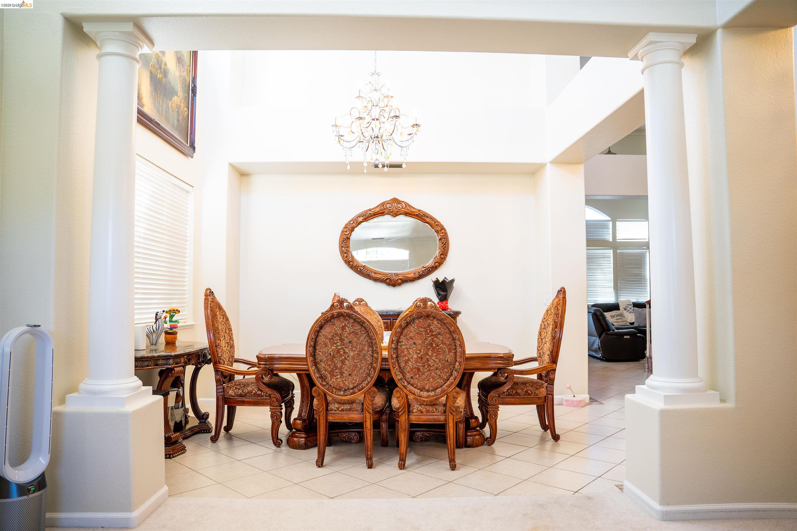 Detail Gallery Image 13 of 43 For 5230 E Henderson Ct, Antioch,  CA 94531 - 7 Beds | 4 Baths