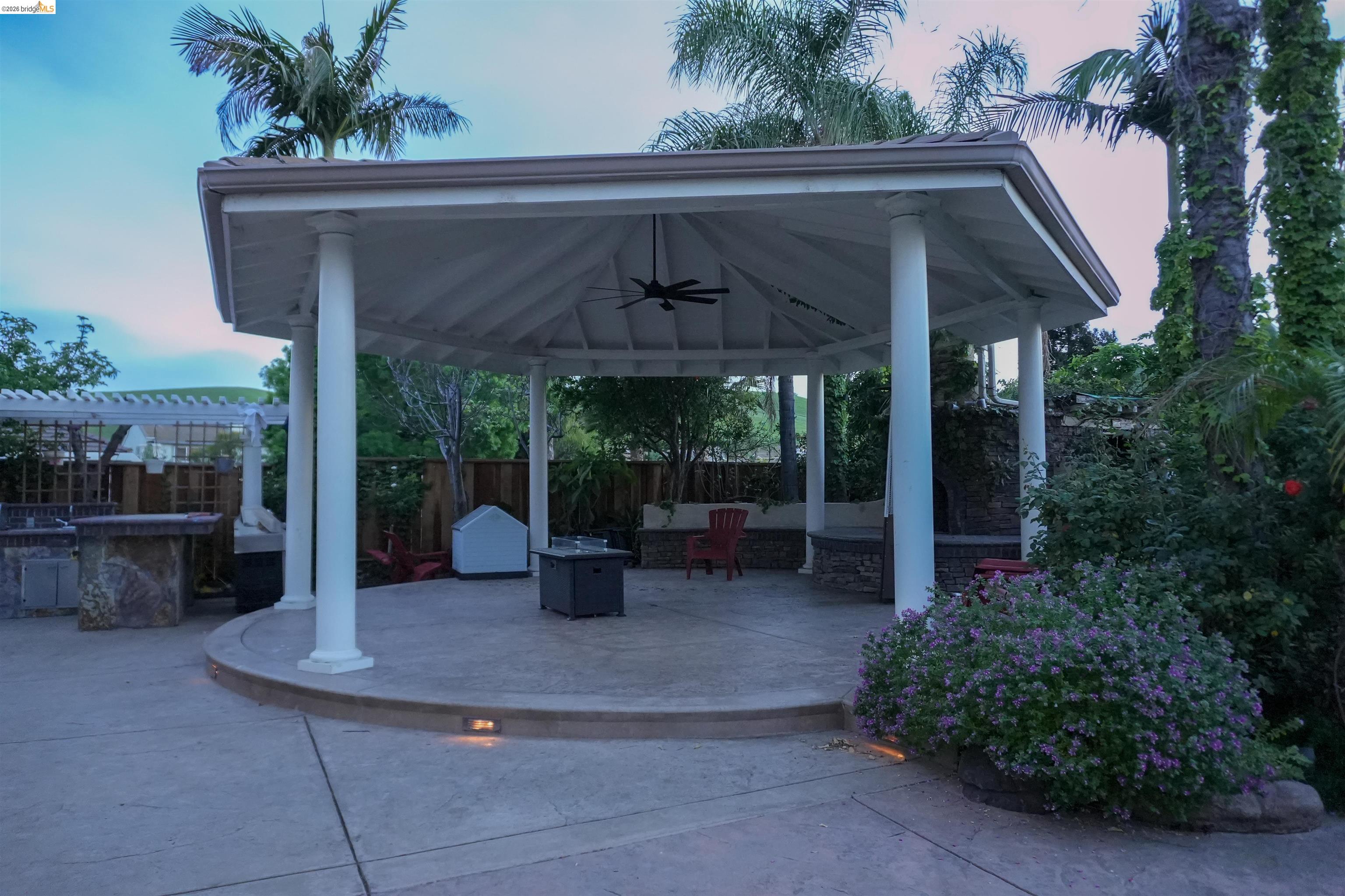 Detail Gallery Image 40 of 43 For 5230 E Henderson Ct, Antioch,  CA 94531 - 7 Beds | 4 Baths