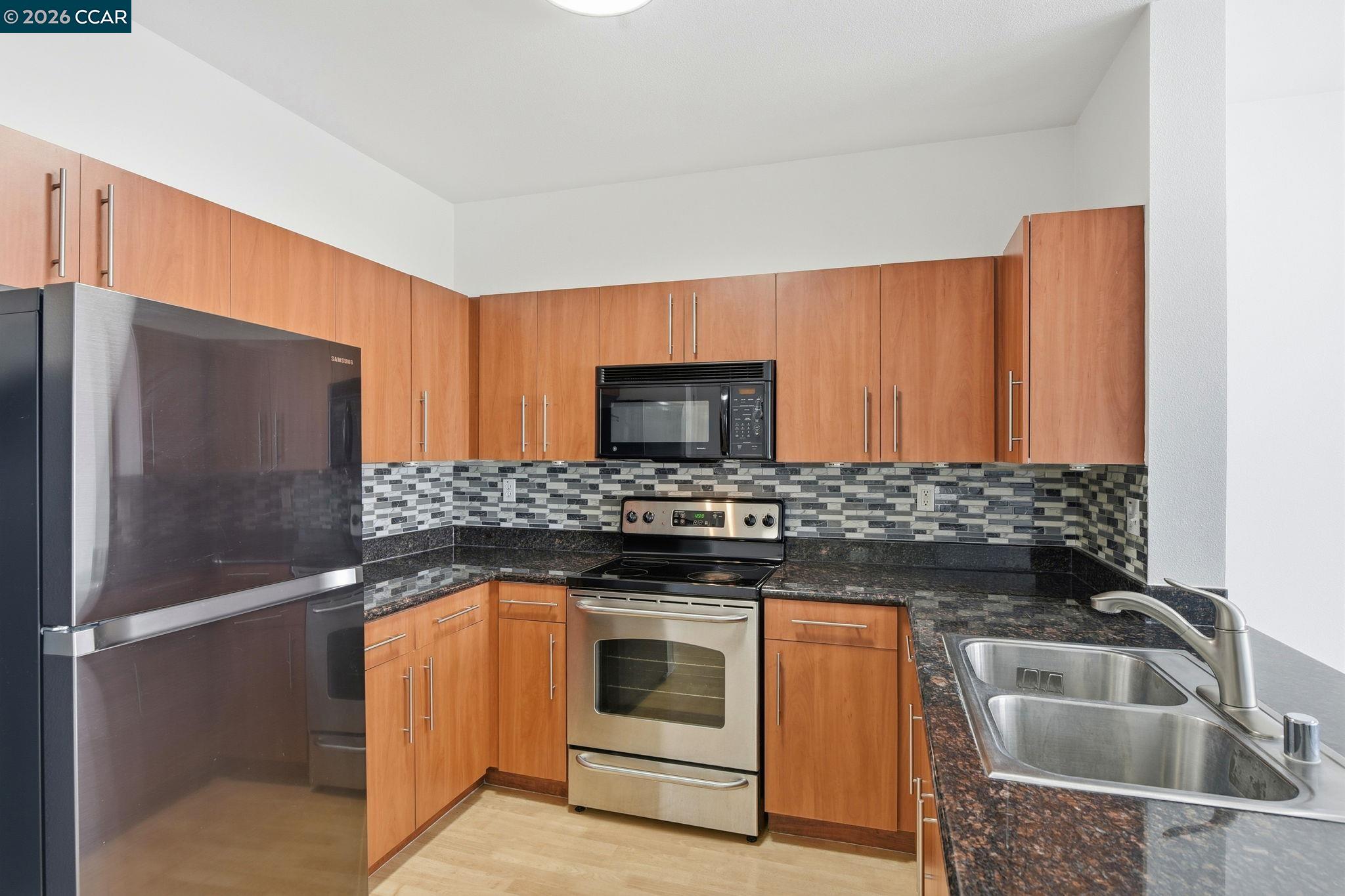 Detail Gallery Image 12 of 44 For 1060 S 3rd St #202,  San Jose,  CA 95112 - 1 Beds | 1 Baths
