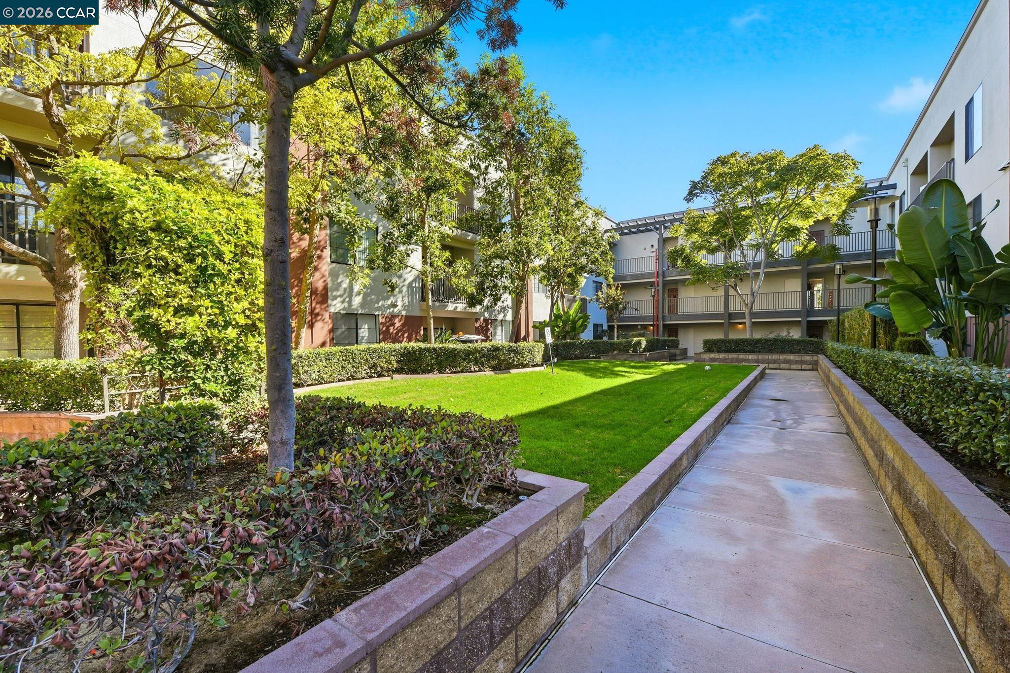 Detail Gallery Image 34 of 45 For 1060 S 3rd St #202,  San Jose,  CA 95112 - 1 Beds | 1 Baths