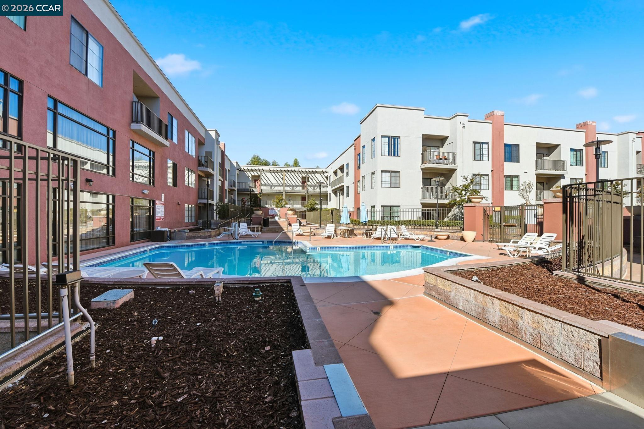Detail Gallery Image 36 of 44 For 1060 S 3rd St #202,  San Jose,  CA 95112 - 1 Beds | 1 Baths