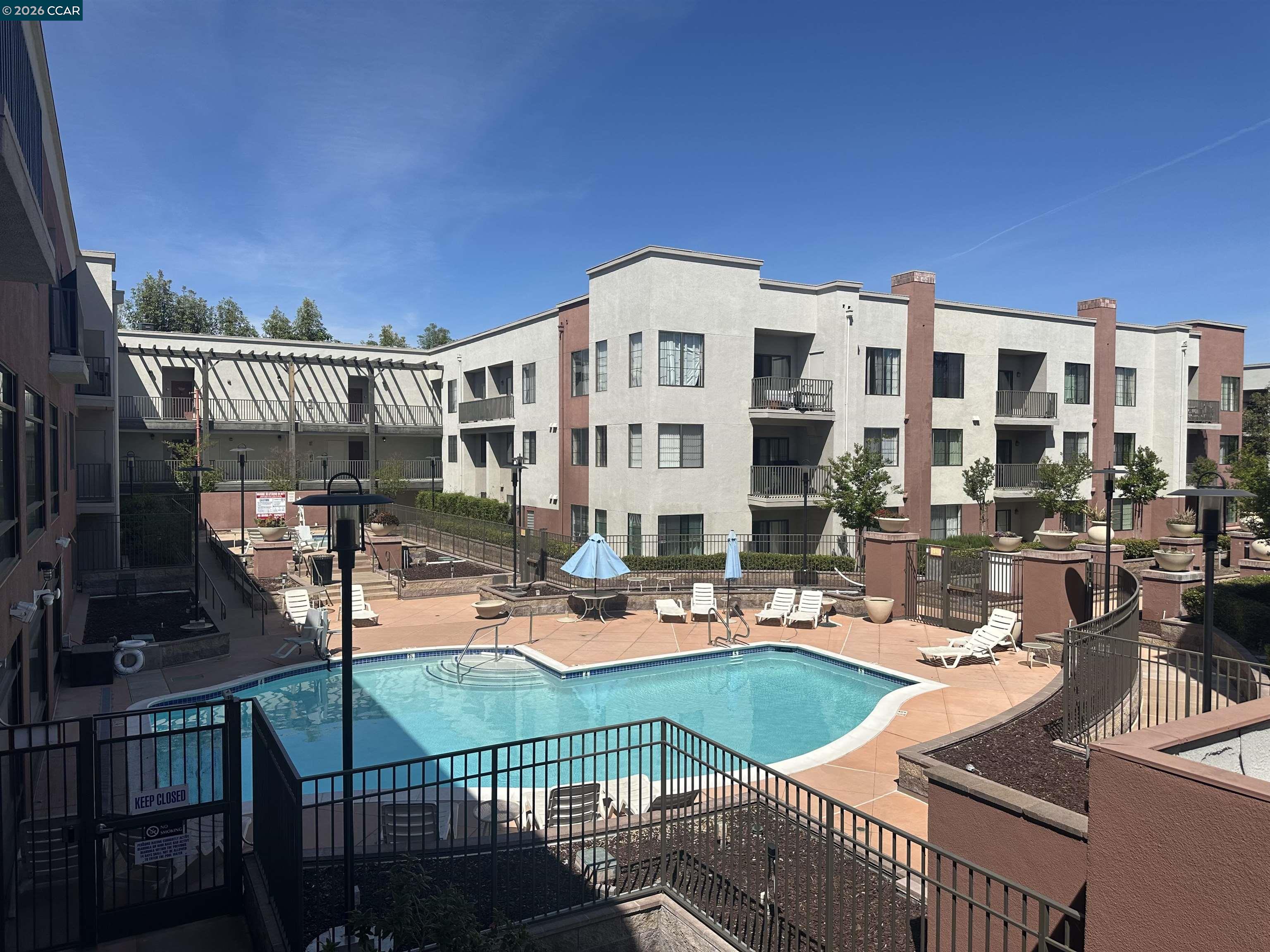 Detail Gallery Image 7 of 45 For 1060 S 3rd St #202,  San Jose,  CA 95112 - 1 Beds | 1 Baths