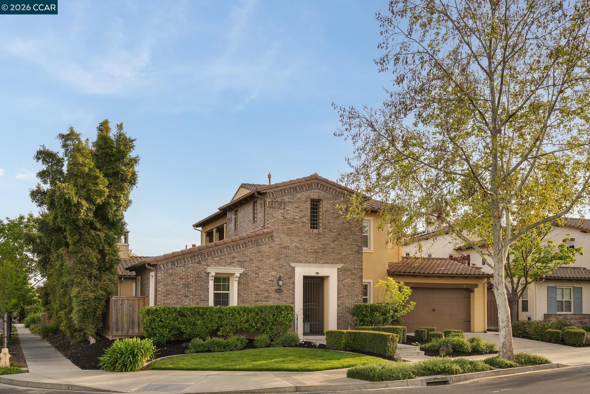 Detail Gallery Image 2 of 52 For 7898 Kennard Ln, San Ramon,  CA 94582 - 5 Beds | 4/1 Baths