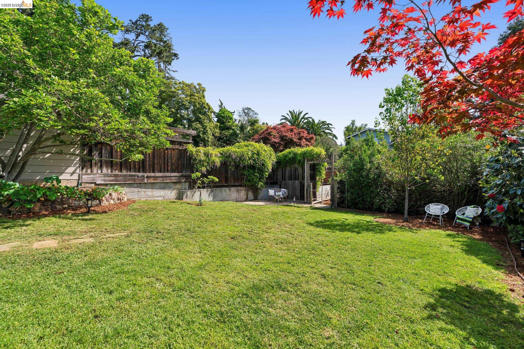 Detail Gallery Image 21 of 26 For 3824 Enos Ave, Oakland,  CA 94619 - 3 Beds | 2 Baths