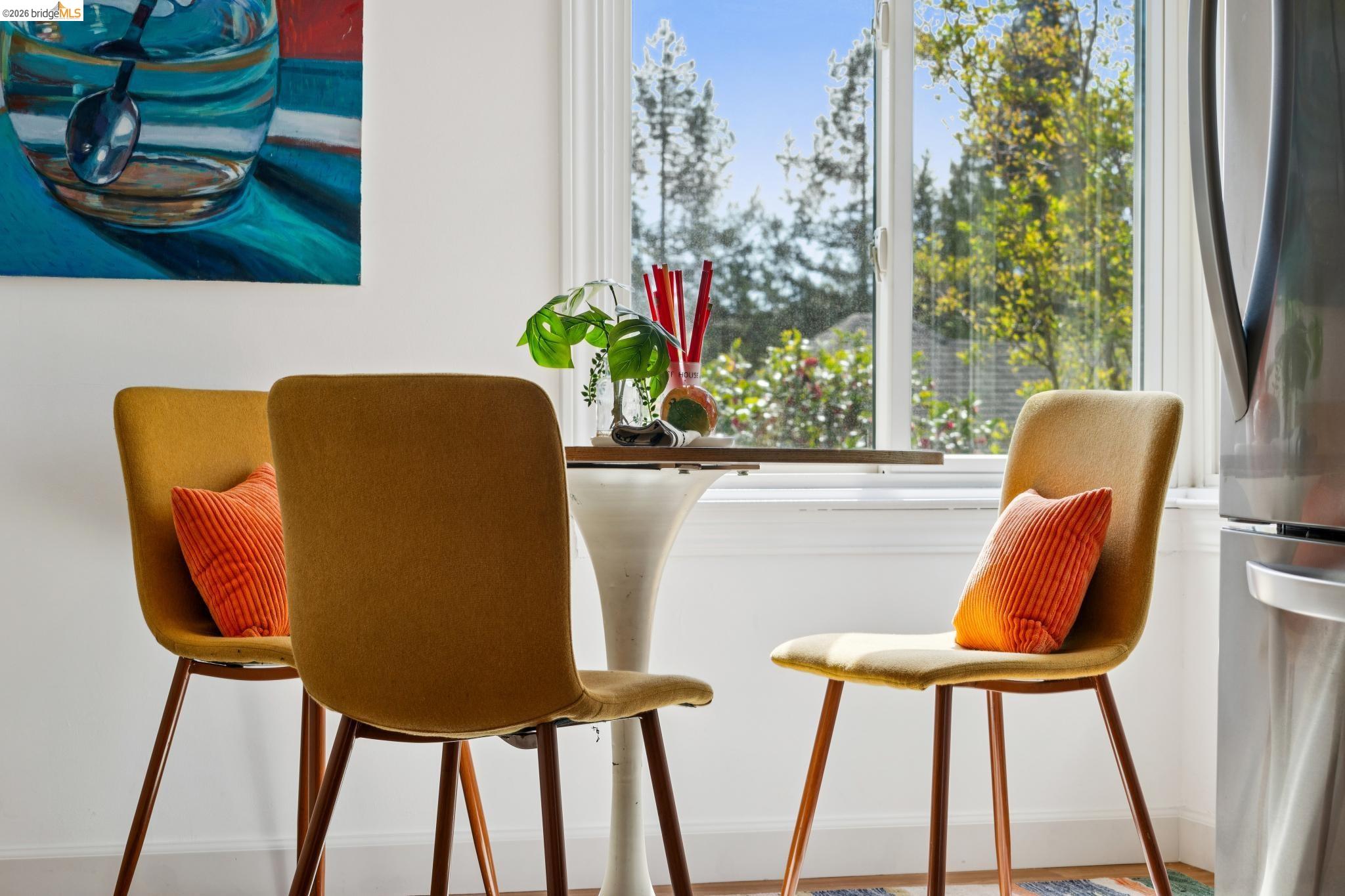 Detail Gallery Image 9 of 26 For 3824 Enos Ave, Oakland,  CA 94619 - 3 Beds | 2 Baths