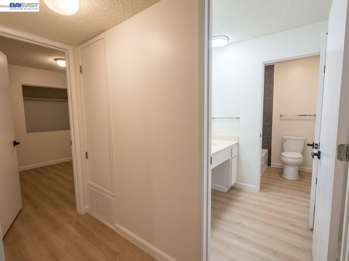 Detail Gallery Image 9 of 12 For 796 Woodside Ln #1,  Sacramento,  CA 95825 - 2 Beds | 1 Baths