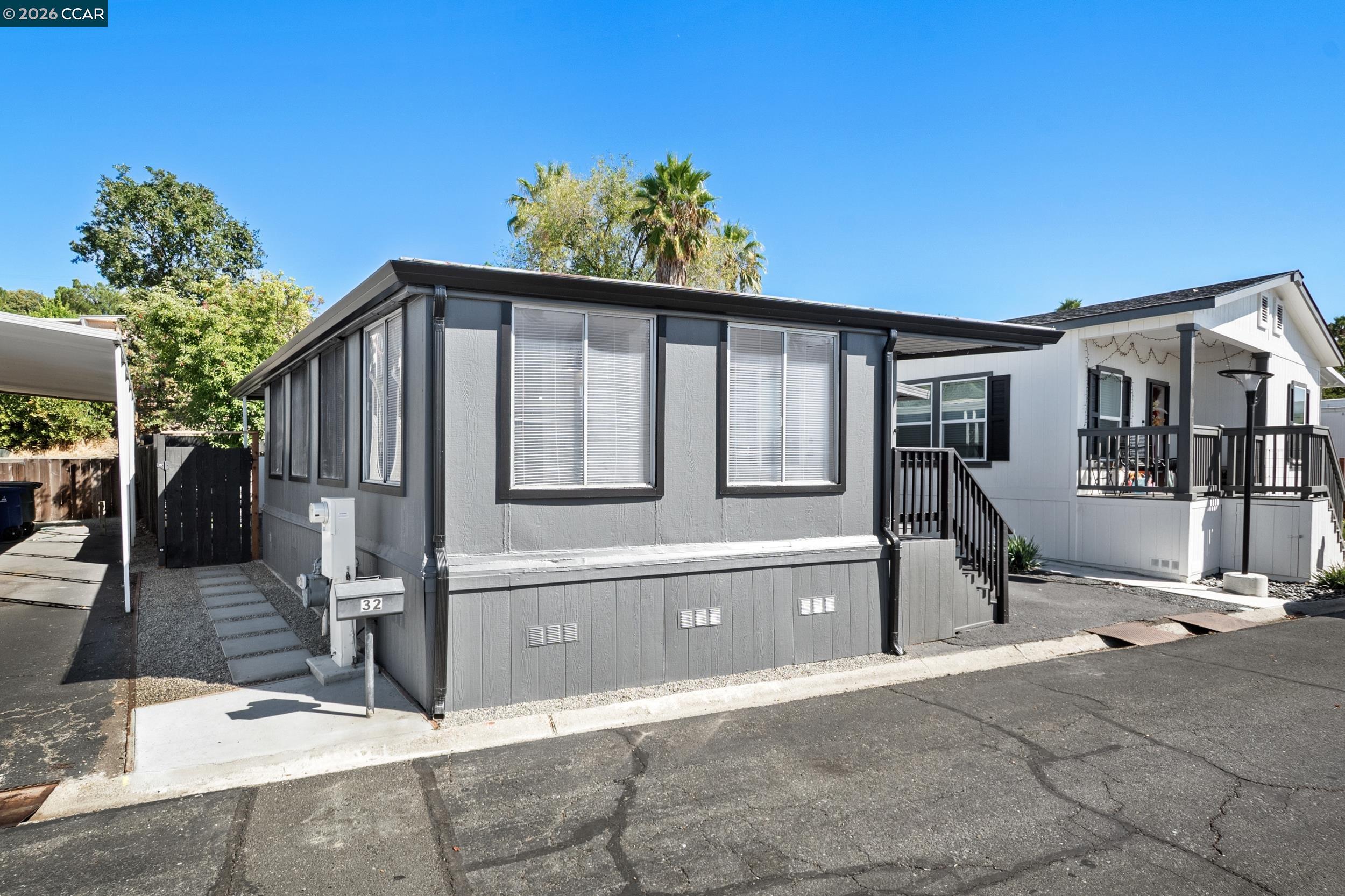 Detail Gallery Image 2 of 35 For 32 Galloway Dr., Concord,  CA 94518 - 1 Beds | 1 Baths