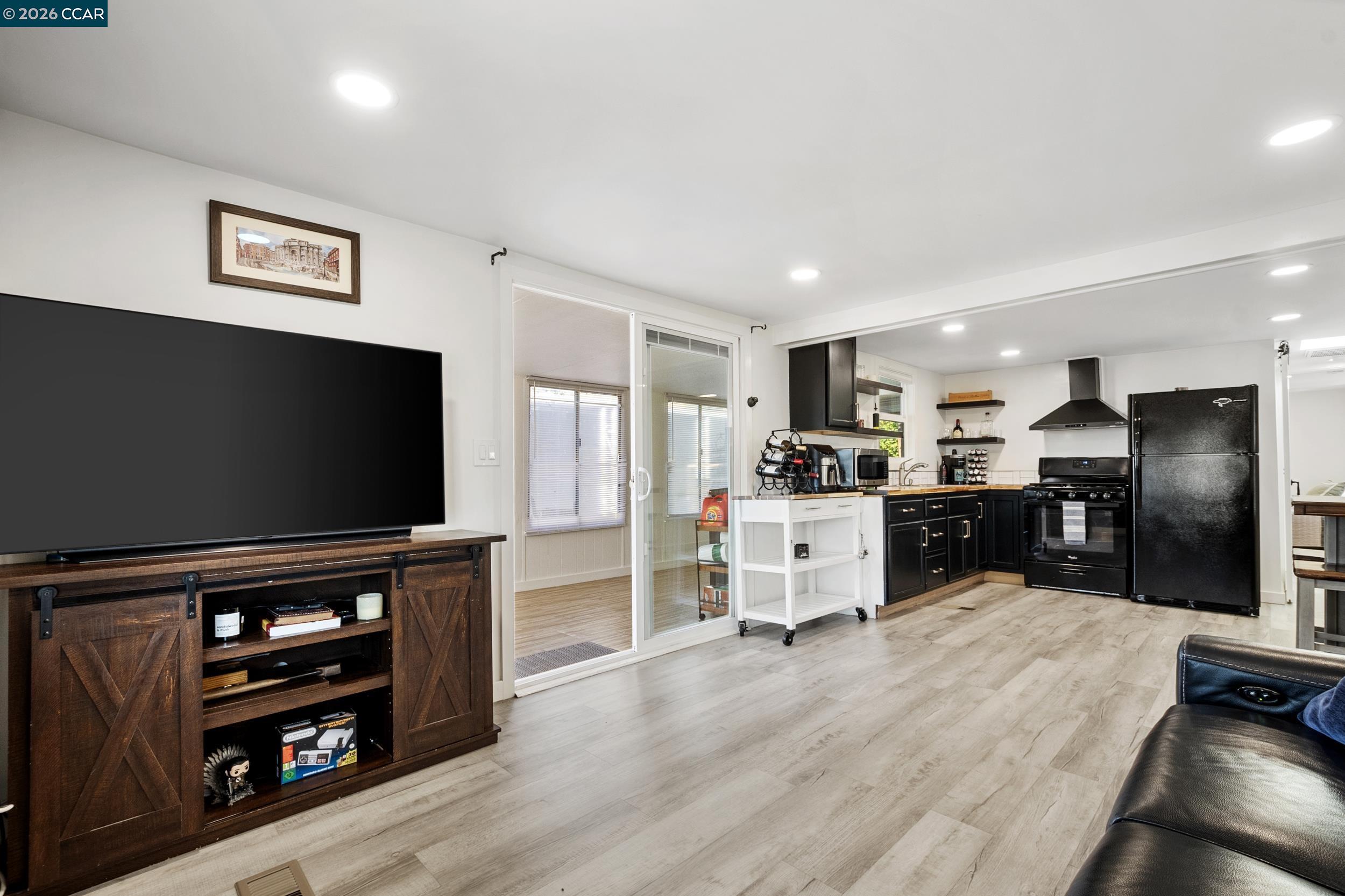 Detail Gallery Image 13 of 35 For 32 Galloway Dr., Concord,  CA 94518 - 1 Beds | 1 Baths