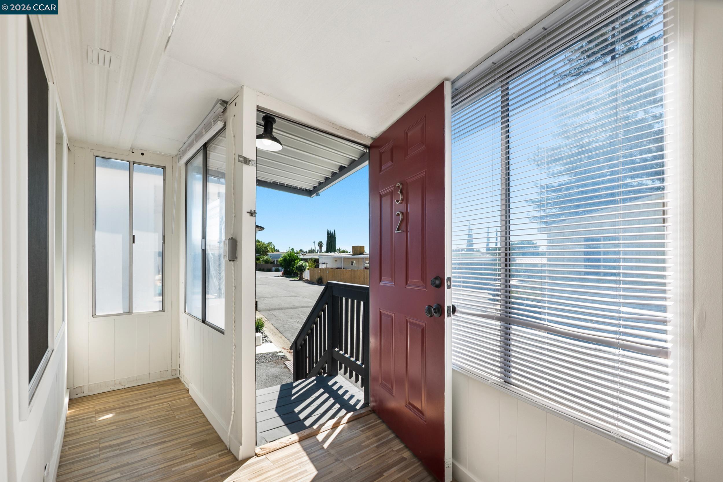 Detail Gallery Image 4 of 35 For 32 Galloway Dr., Concord,  CA 94518 - 1 Beds | 1 Baths