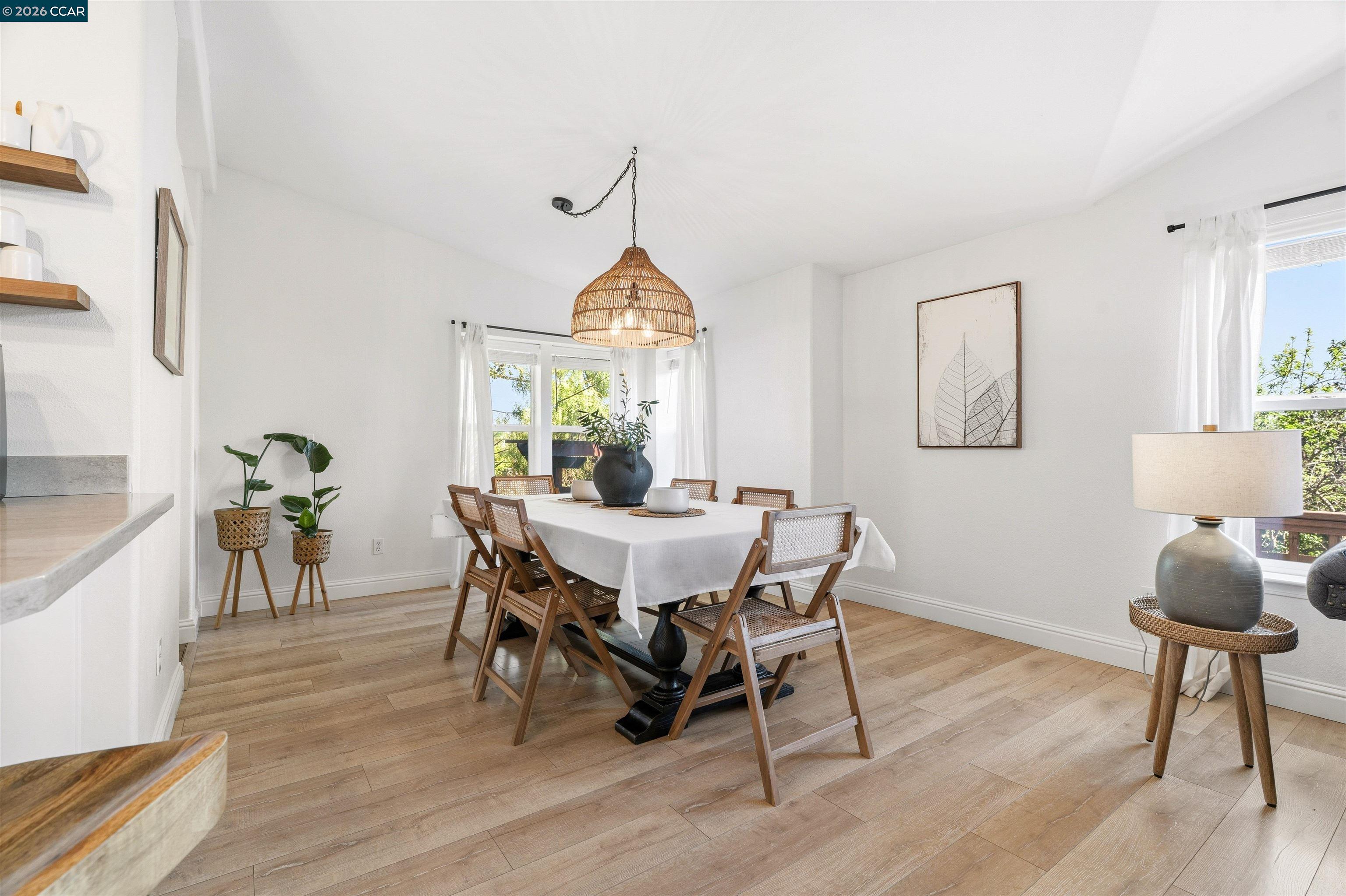 Detail Gallery Image 17 of 46 For 19175 Carlton Ave, Castro Valley,  CA 94546 - 4 Beds | 2/1 Baths