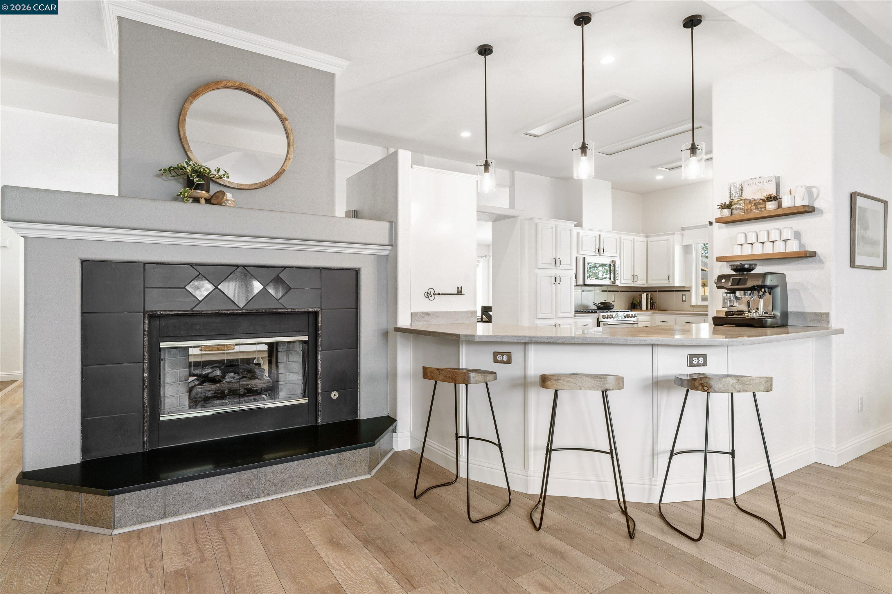 Detail Gallery Image 19 of 46 For 19175 Carlton Ave, Castro Valley,  CA 94546 - 4 Beds | 2/1 Baths