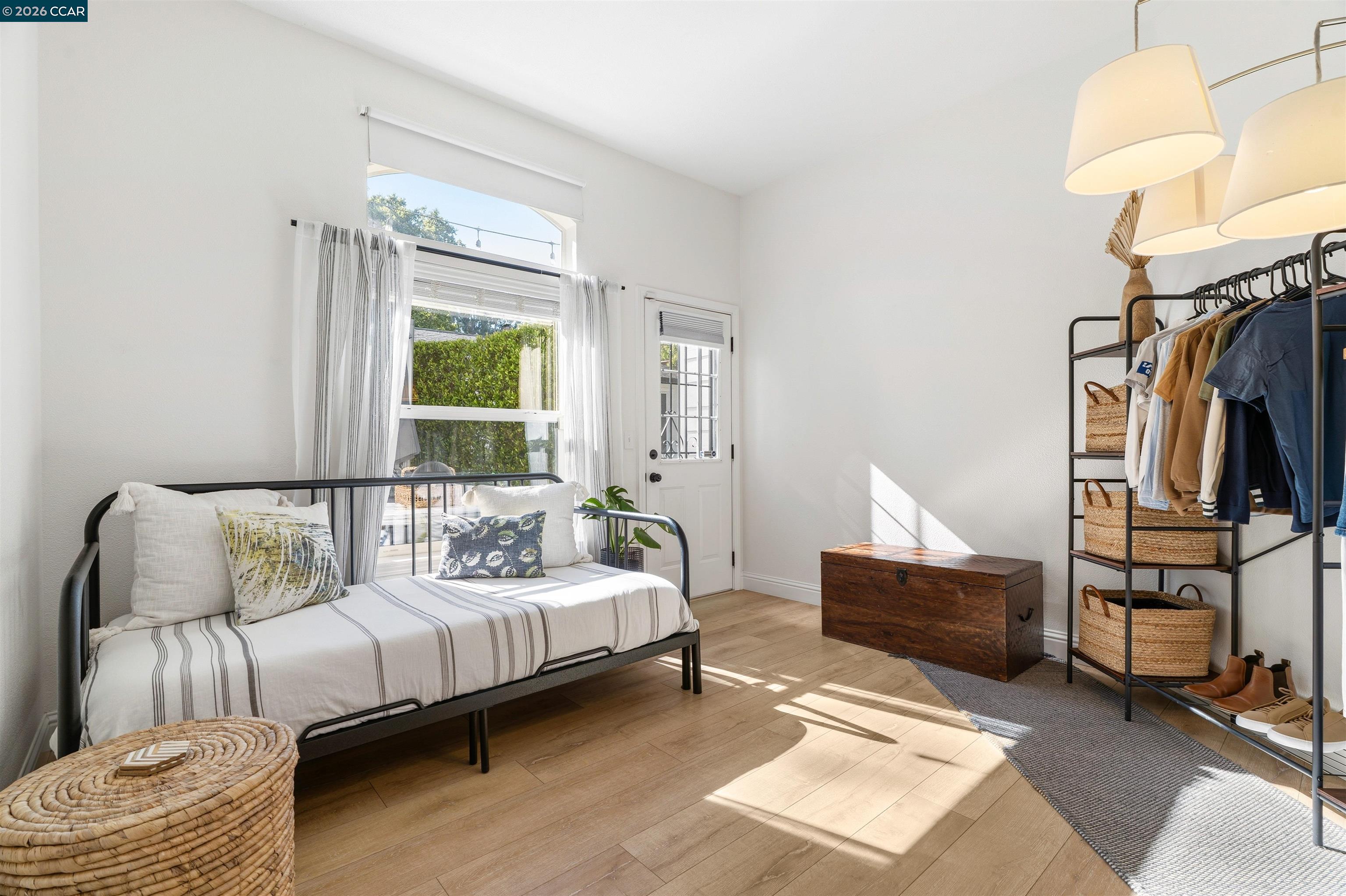 Detail Gallery Image 23 of 46 For 19175 Carlton Ave, Castro Valley,  CA 94546 - 4 Beds | 2/1 Baths