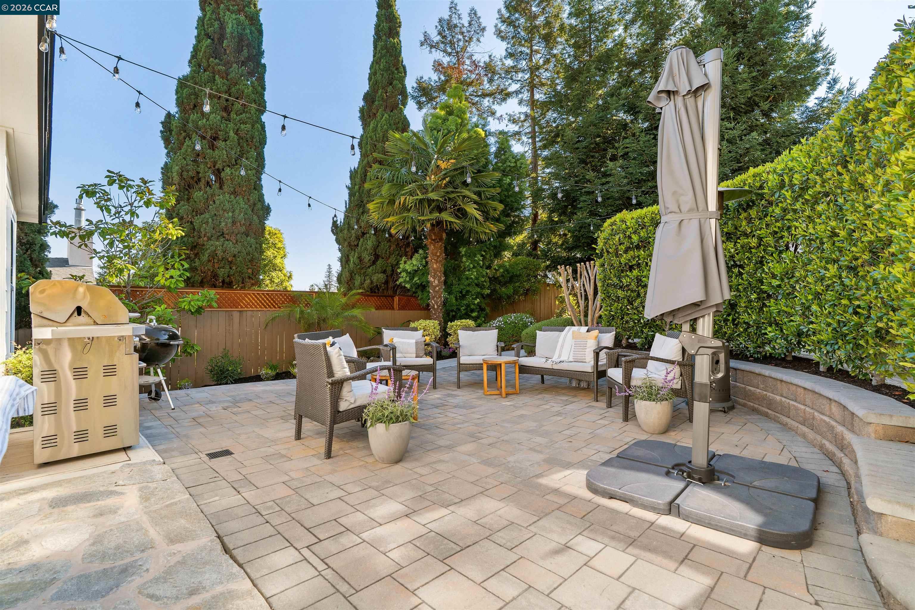 Detail Gallery Image 33 of 46 For 19175 Carlton Ave, Castro Valley,  CA 94546 - 4 Beds | 2/1 Baths