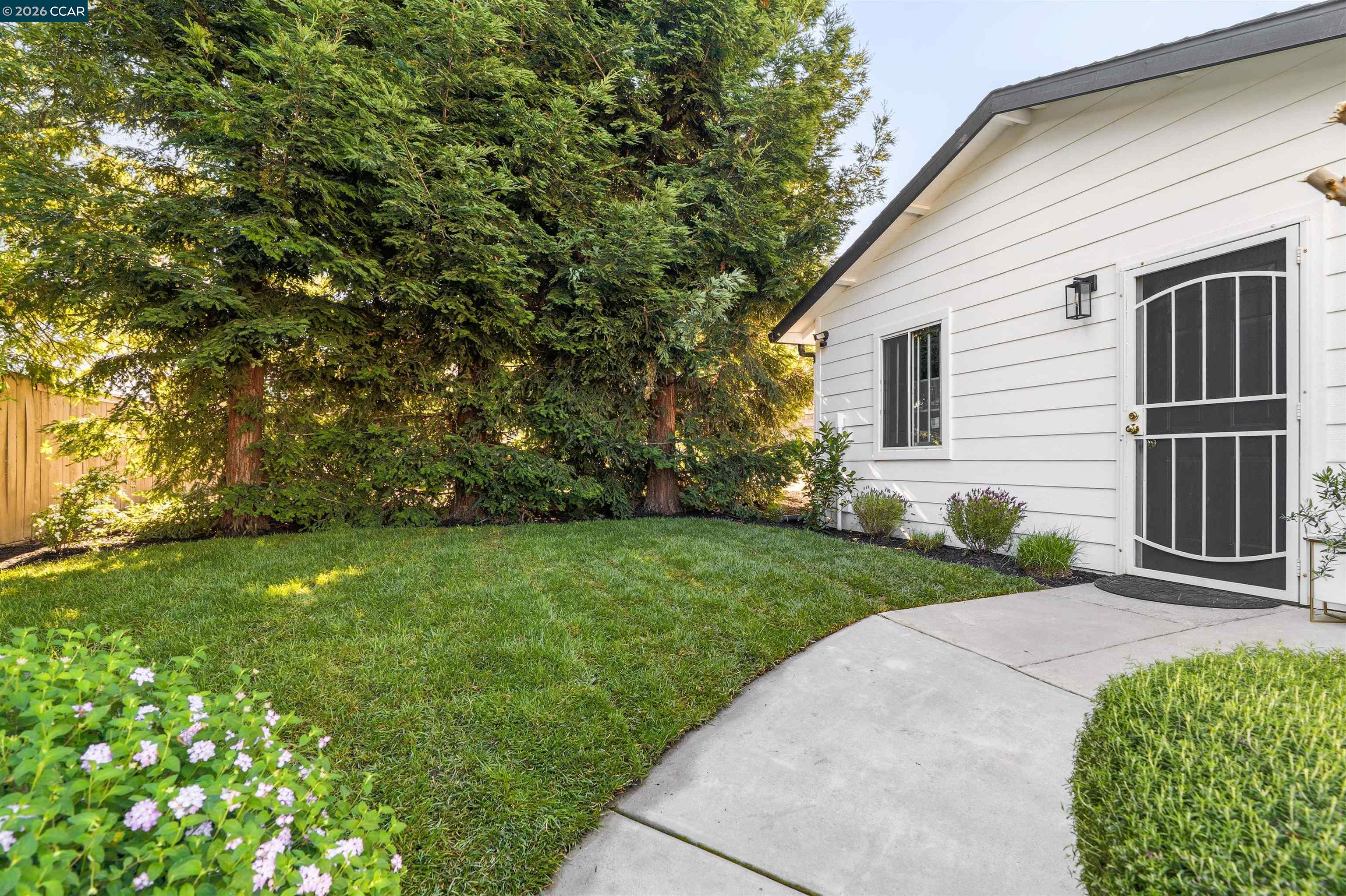 Detail Gallery Image 35 of 46 For 19175 Carlton Ave, Castro Valley,  CA 94546 - 4 Beds | 2/1 Baths