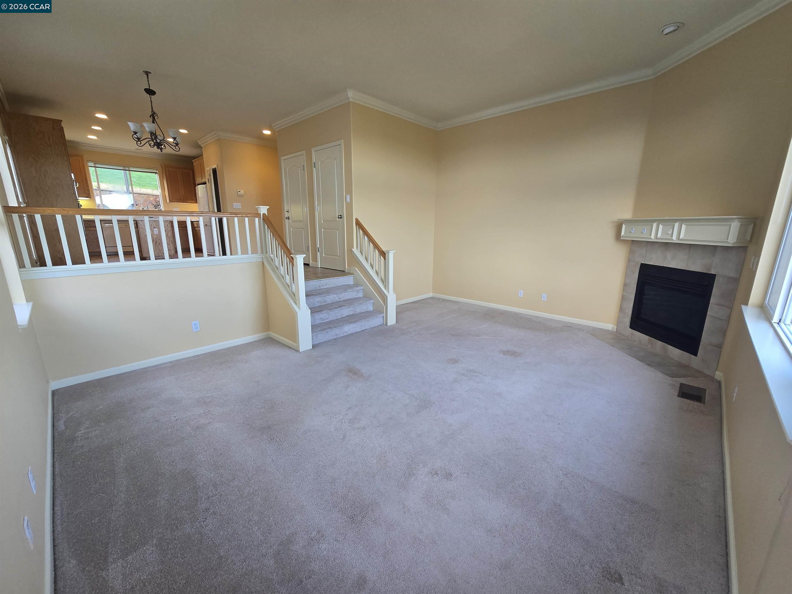 Detail Gallery Image 8 of 23 For 894 Bridgeway Cir, El Sobrante,  CA 94803 - 5 Beds | 3 Baths