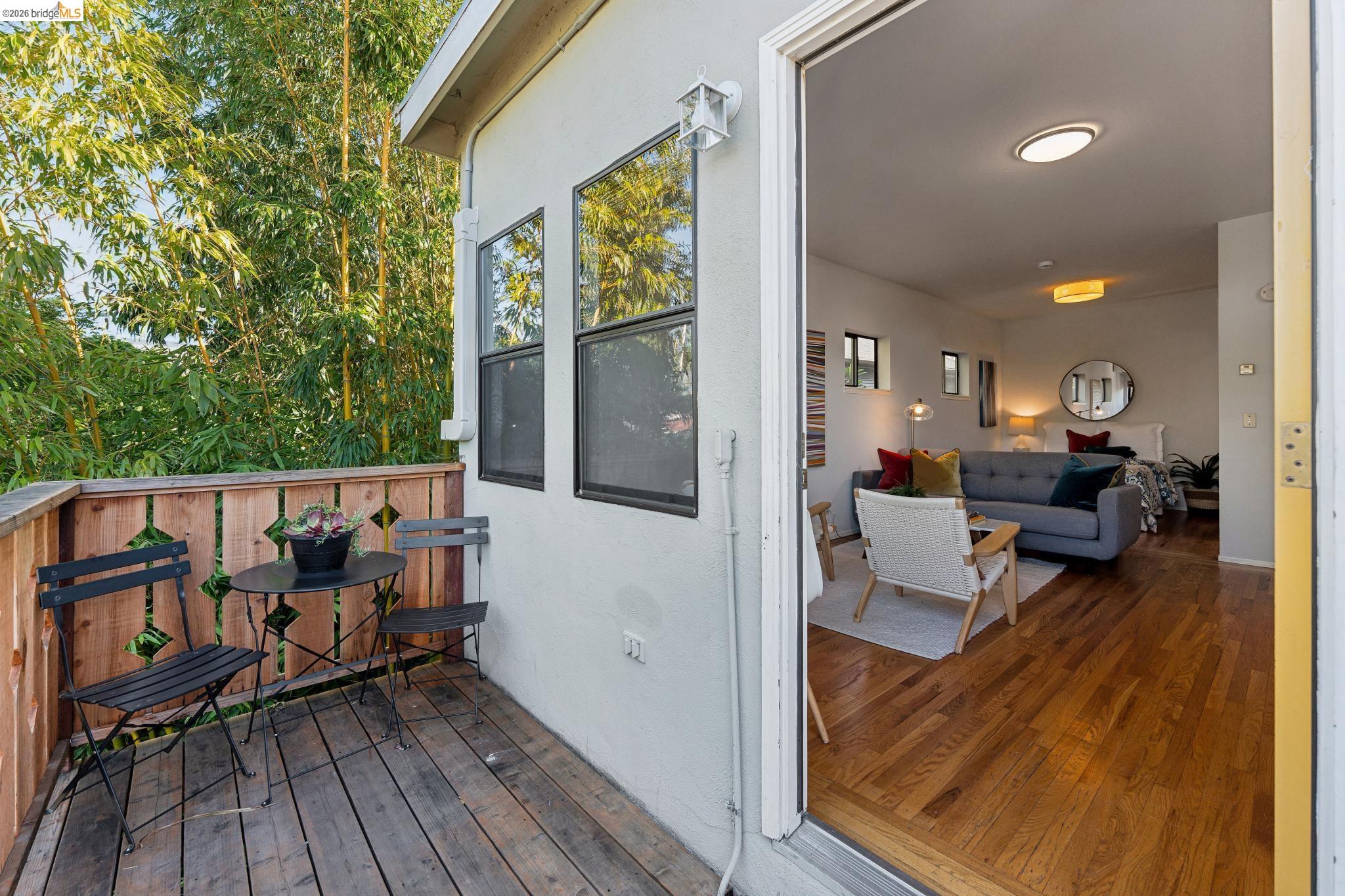 Detail Gallery Image 5 of 24 For 2112 Mckinley Ave #D,  Berkeley,  CA 94703 - 0 Beds | 1 Baths