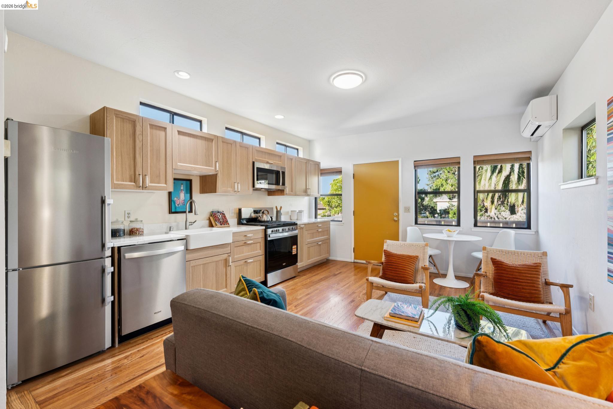 Detail Gallery Image 10 of 24 For 2112 Mckinley Ave #D,  Berkeley,  CA 94703 - 0 Beds | 1 Baths