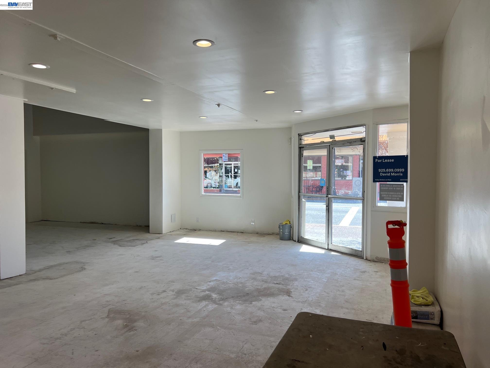 Detail Gallery Image 3 of 22 For 801 Main St, Martinez,  CA 94553 - – Beds | – Baths