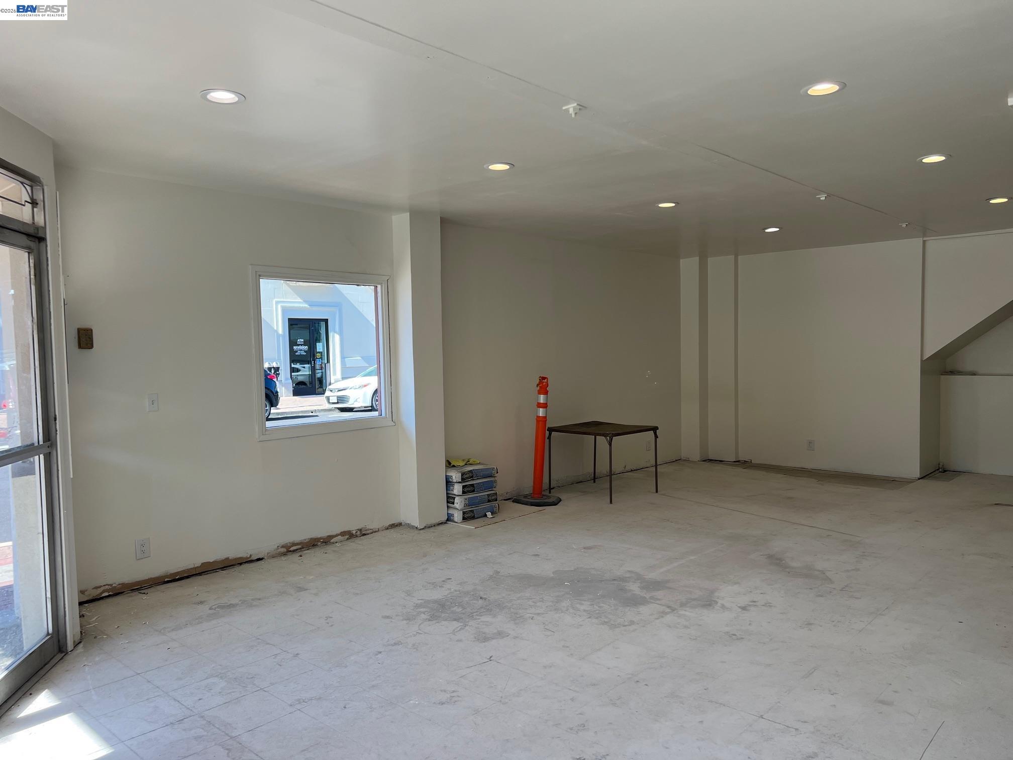 Detail Gallery Image 8 of 22 For 801 Main St, Martinez,  CA 94553 - – Beds | – Baths