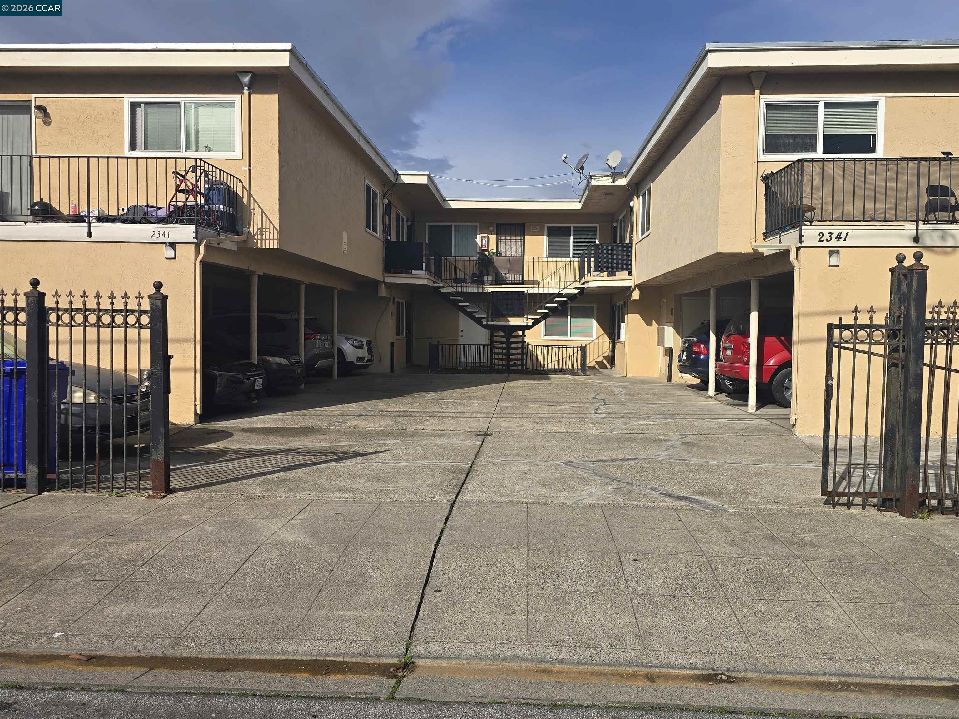 Front Image Thumbnail for CC41128863