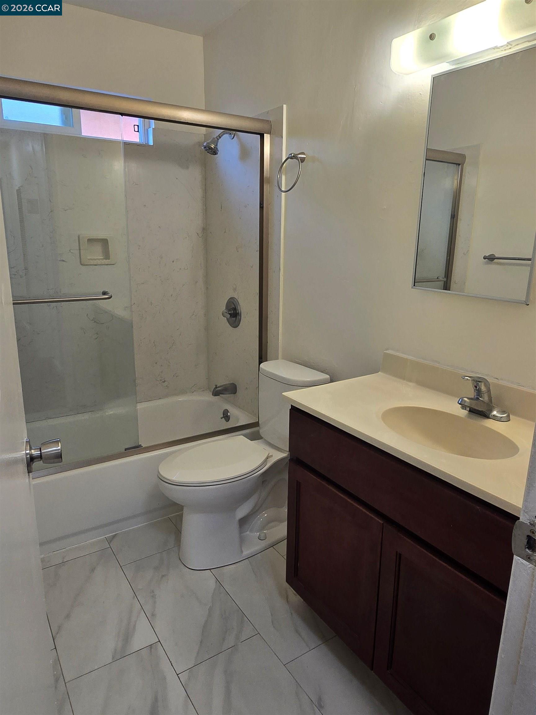 Detail Gallery Image 4 of 8 For 2341 21st St, San Pablo,  CA 94806 - 3 Beds | 1 Baths