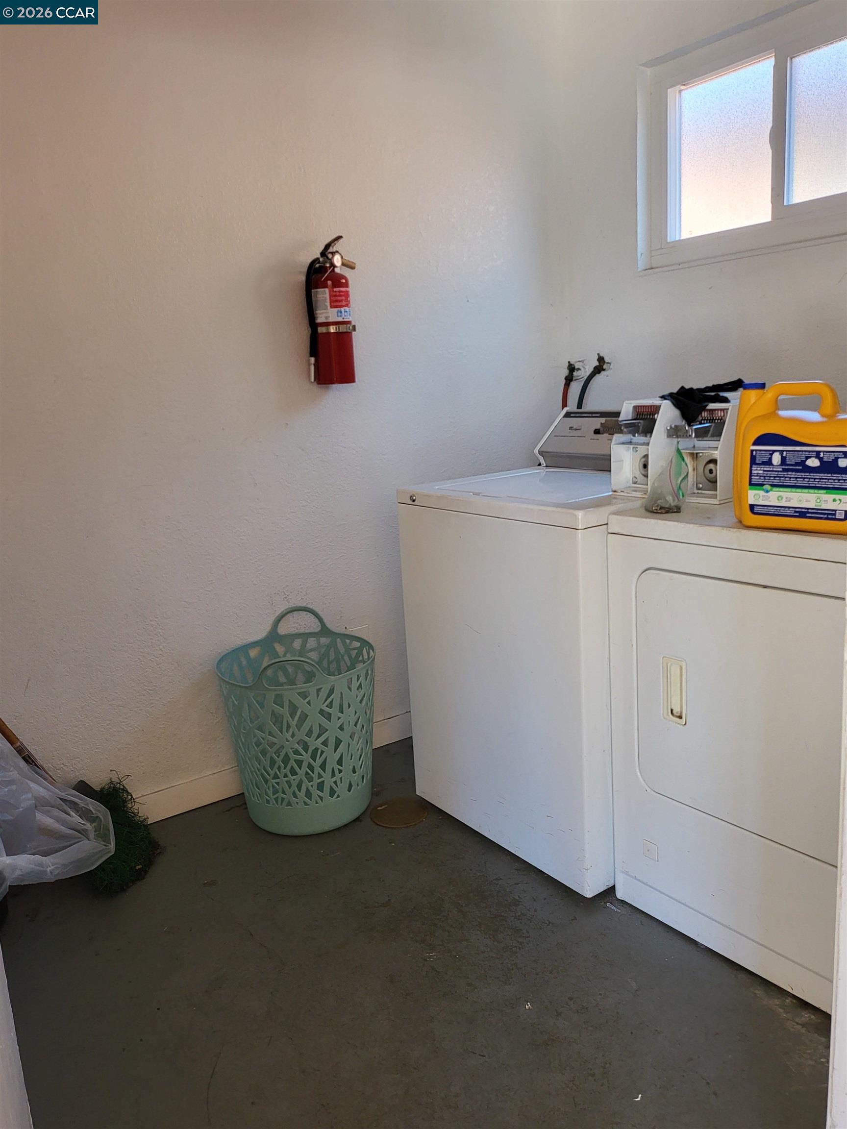 Detail Gallery Image 8 of 8 For 2341 21st St, San Pablo,  CA 94806 - 3 Beds | 1 Baths