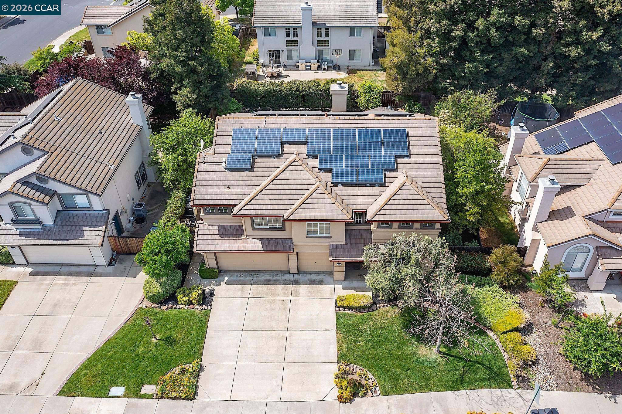 Detail Gallery Image 2 of 42 For 1174 Central Ave, Livermore,  CA 94551 - 5 Beds | 3 Baths