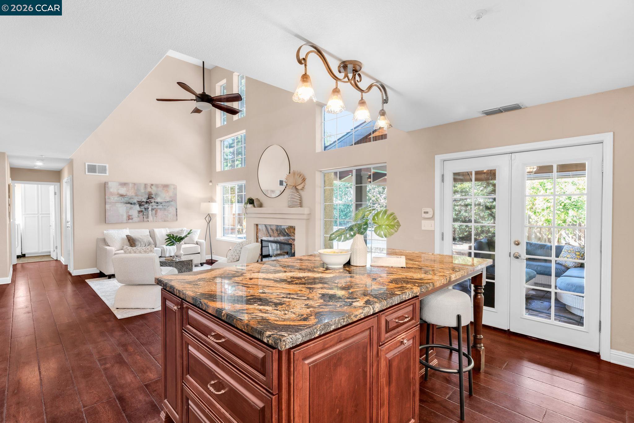 Detail Gallery Image 14 of 42 For 1174 Central Ave, Livermore,  CA 94551 - 5 Beds | 3 Baths