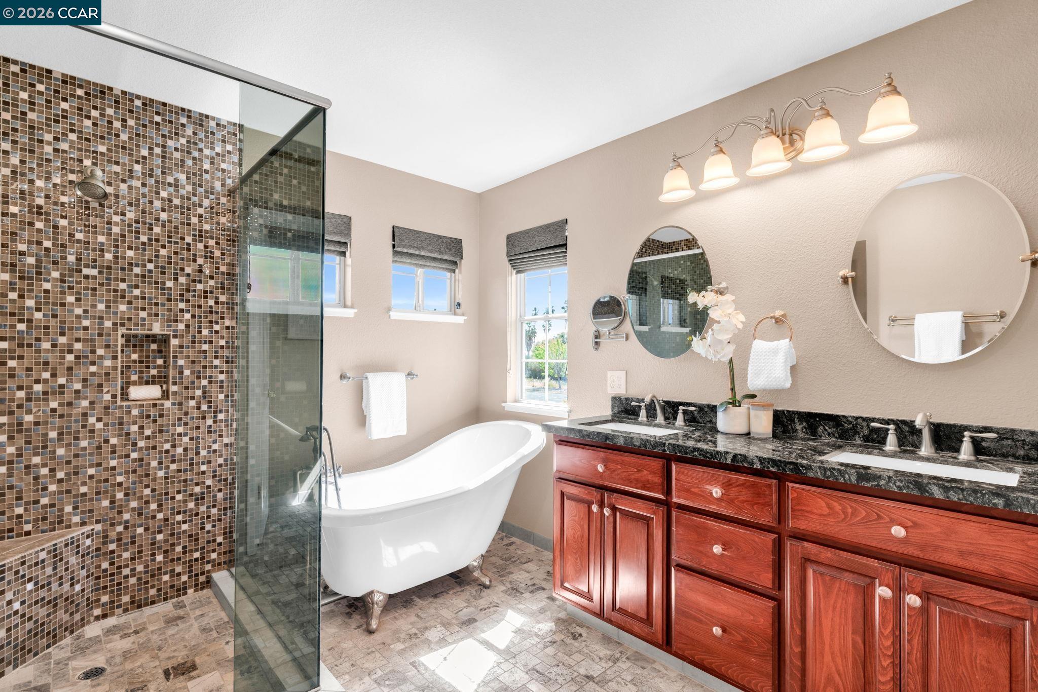 Detail Gallery Image 28 of 42 For 1174 Central Ave, Livermore,  CA 94551 - 5 Beds | 3 Baths