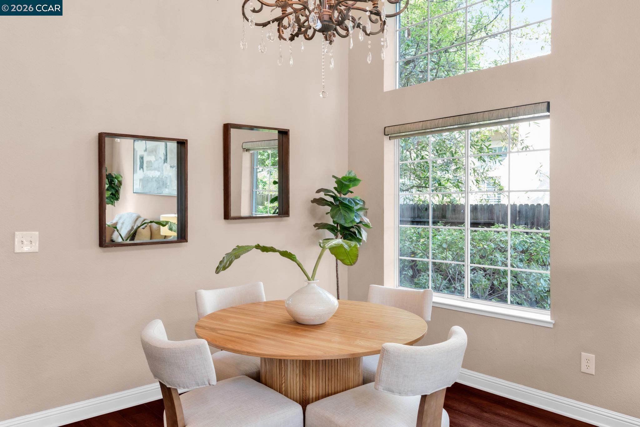 Detail Gallery Image 9 of 42 For 1174 Central Ave, Livermore,  CA 94551 - 5 Beds | 3 Baths