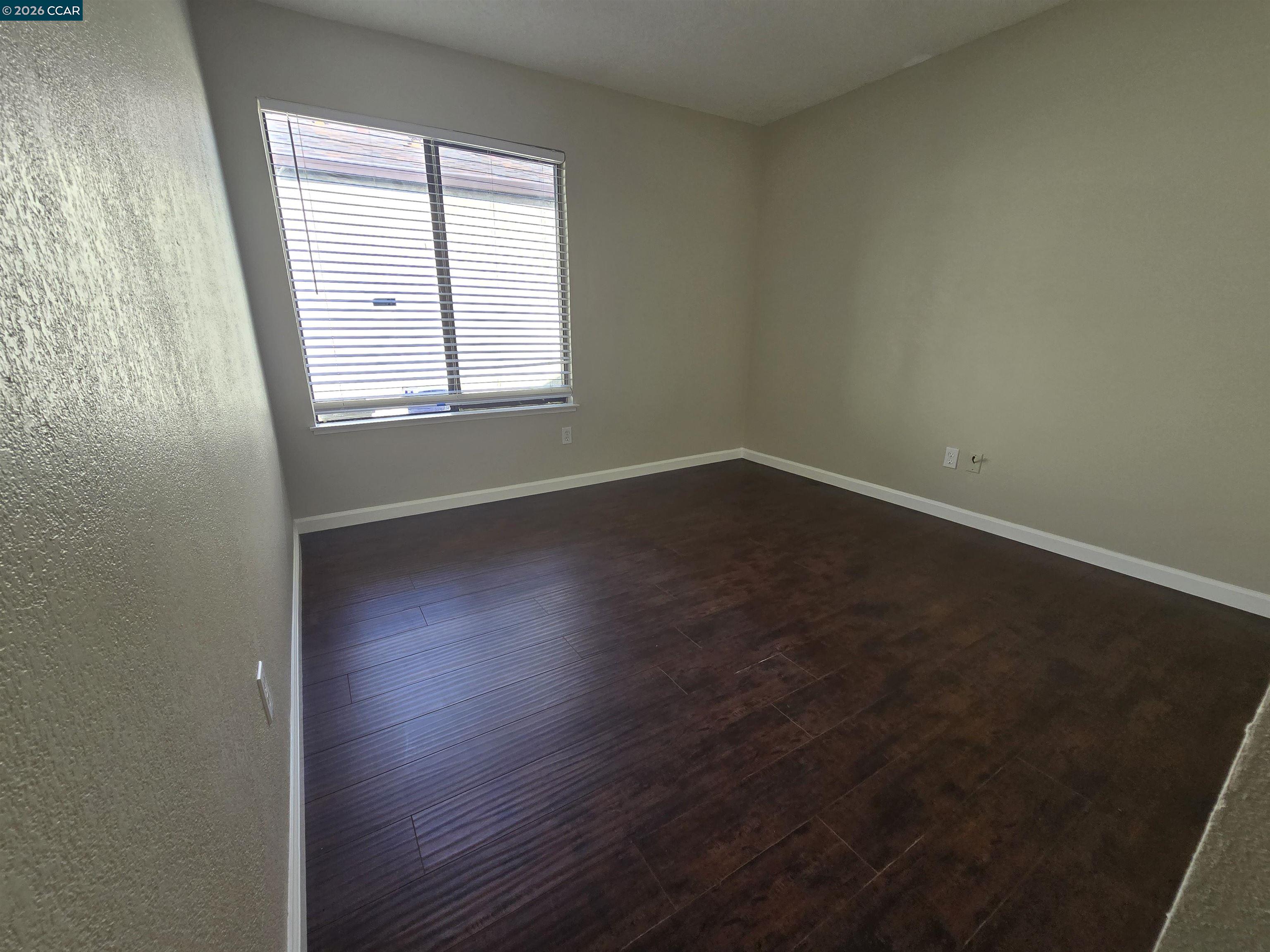 Detail Gallery Image 6 of 11 For 155 Dartford St, Hercules,  CA 94547 - 3 Beds | 2 Baths