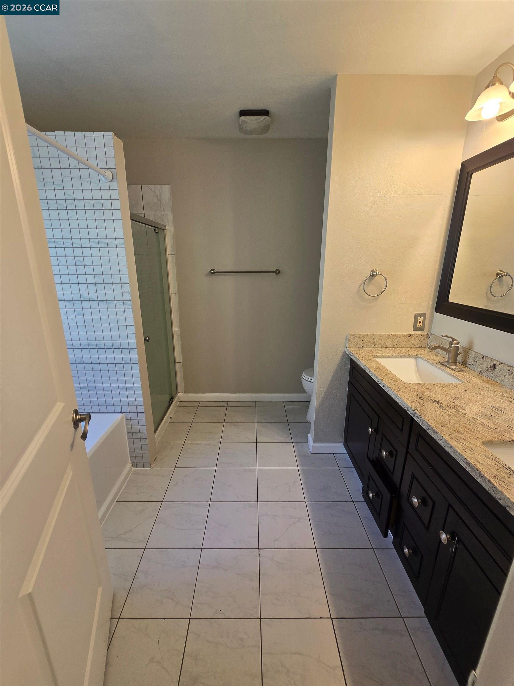 Detail Gallery Image 9 of 11 For 155 Dartford St, Hercules,  CA 94547 - 3 Beds | 2 Baths