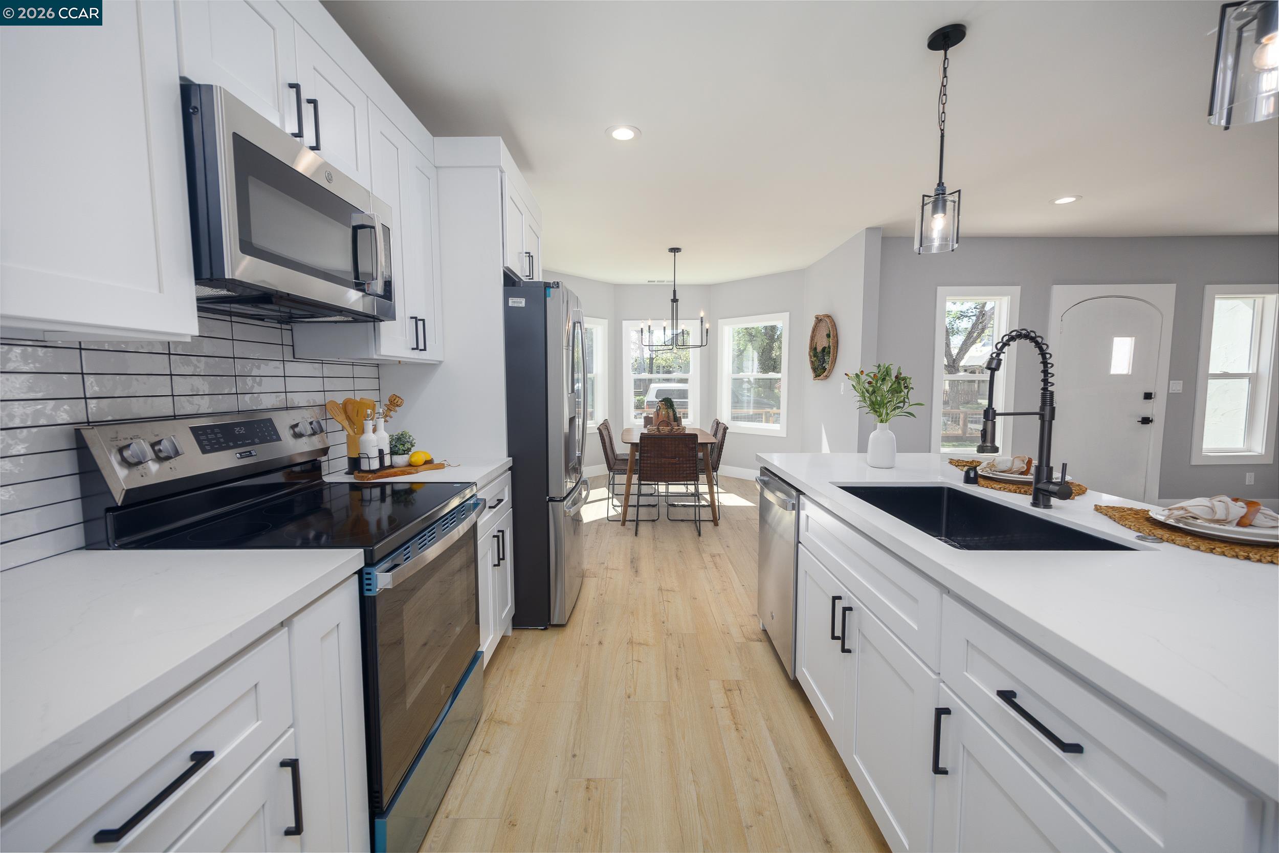 Detail Gallery Image 7 of 25 For 2479 Pacheco St, Concord,  CA 94520 - 3 Beds | 2 Baths