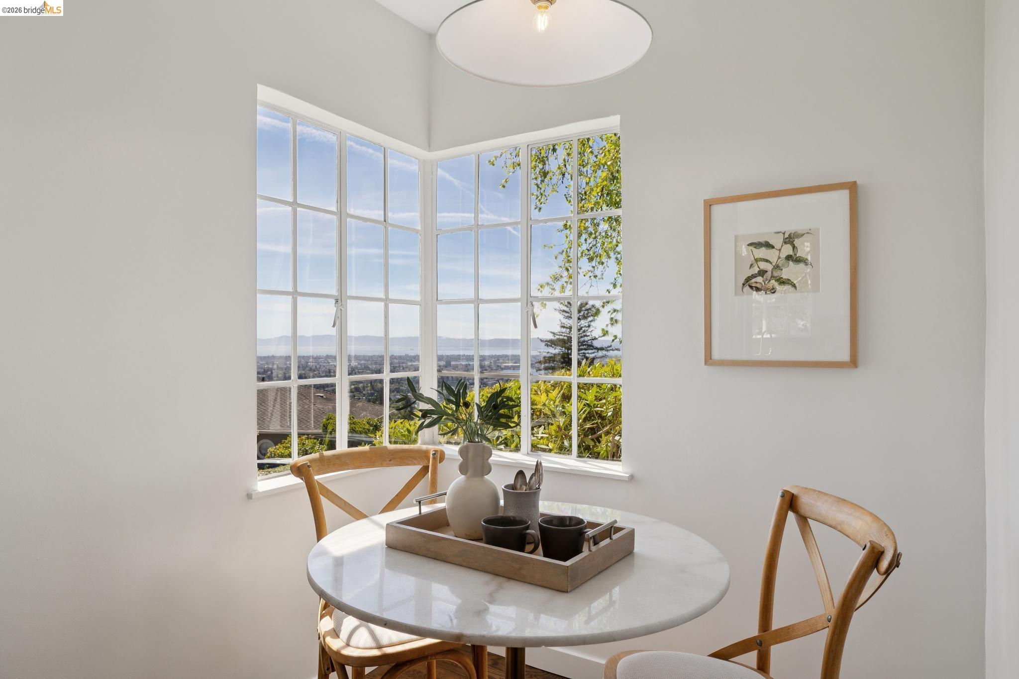 Detail Gallery Image 24 of 59 For 165 Bell Ave, Piedmont,  CA 94611 - 4 Beds | 3 Baths