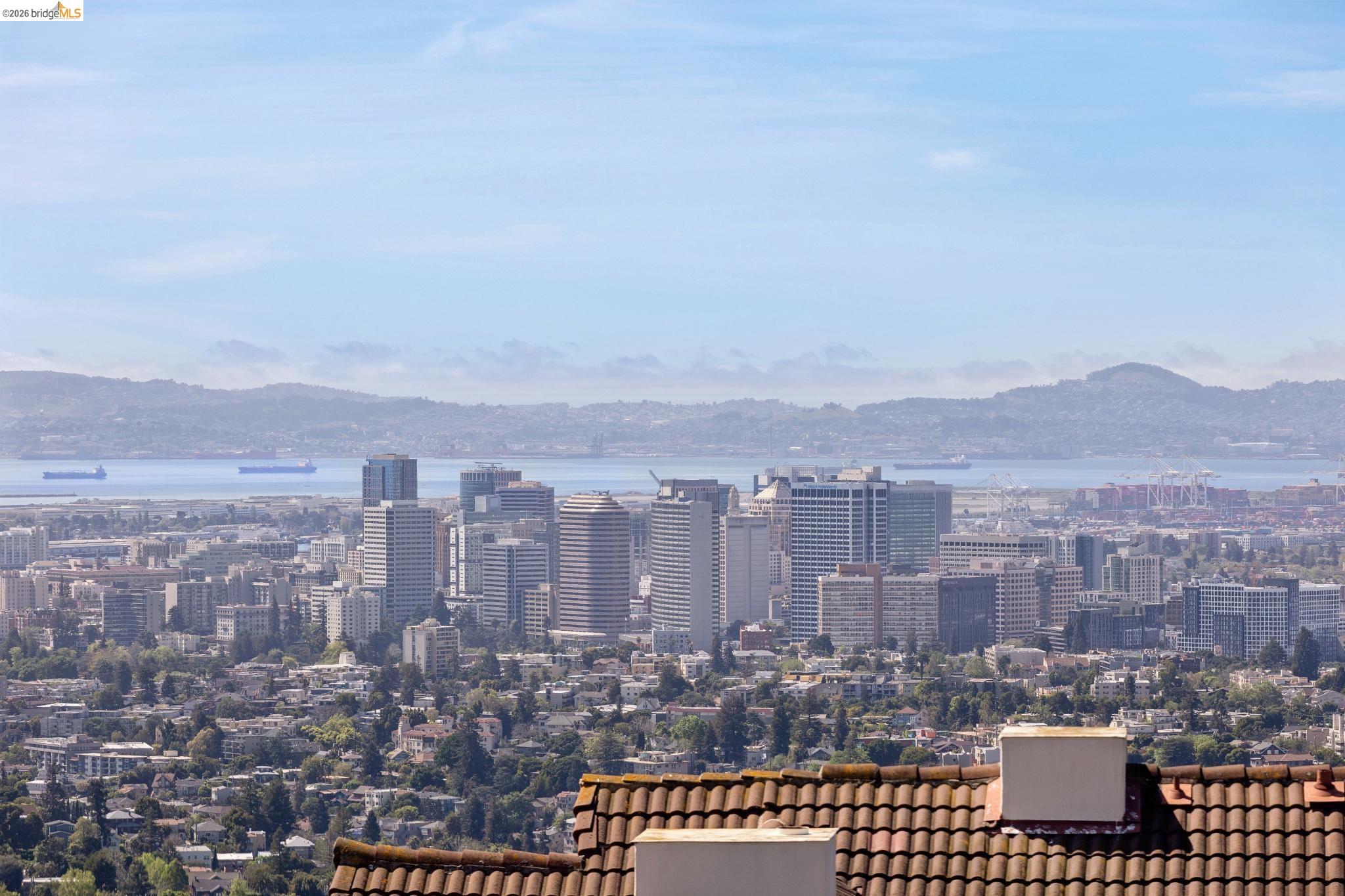 Detail Gallery Image 25 of 59 For 165 Bell Ave, Piedmont,  CA 94611 - 4 Beds | 3 Baths