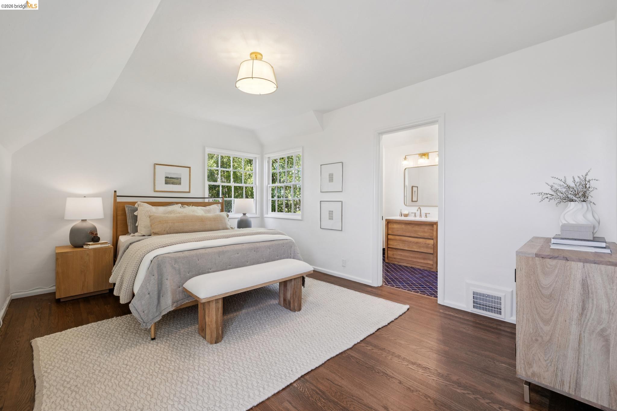 Detail Gallery Image 42 of 59 For 165 Bell Ave, Piedmont,  CA 94611 - 4 Beds | 3 Baths