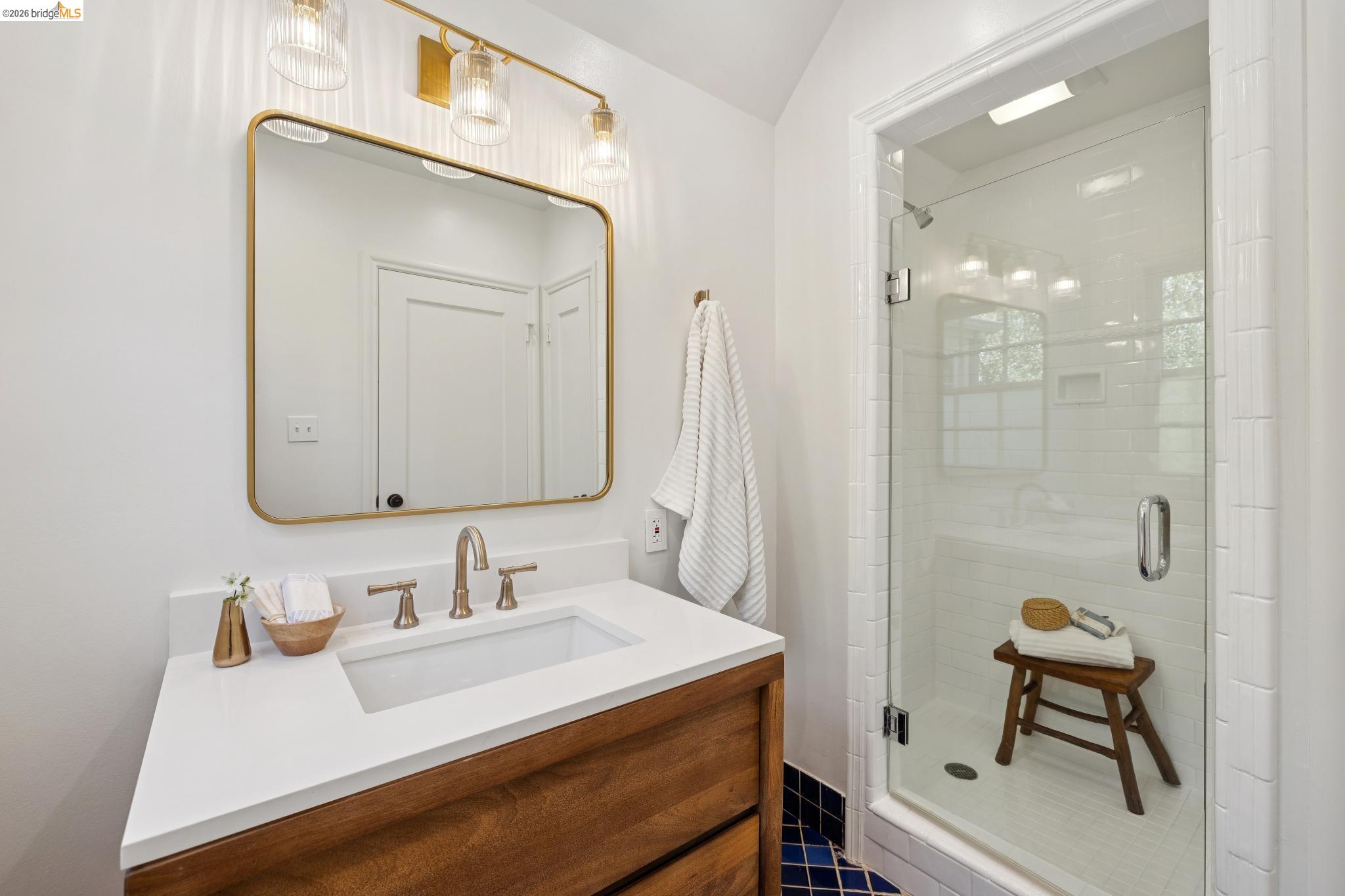 Detail Gallery Image 43 of 59 For 165 Bell Ave, Piedmont,  CA 94611 - 4 Beds | 3 Baths