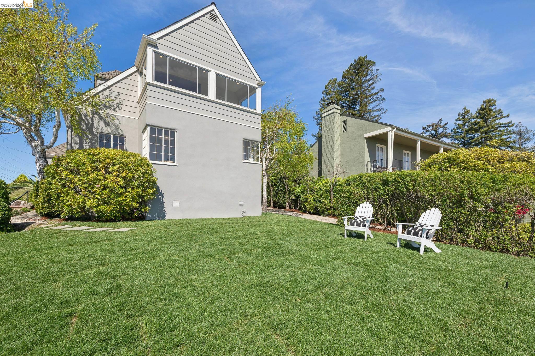 Detail Gallery Image 51 of 59 For 165 Bell Ave, Piedmont,  CA 94611 - 4 Beds | 3 Baths