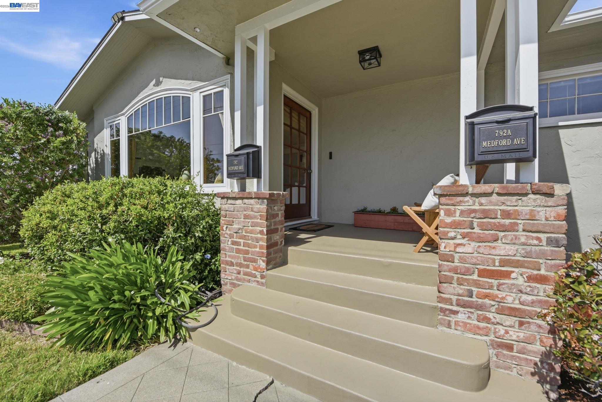 Detail Gallery Image 2 of 58 For 792 Medford Ave, Hayward,  CA 94541 - 4 Beds | 3/1 Baths