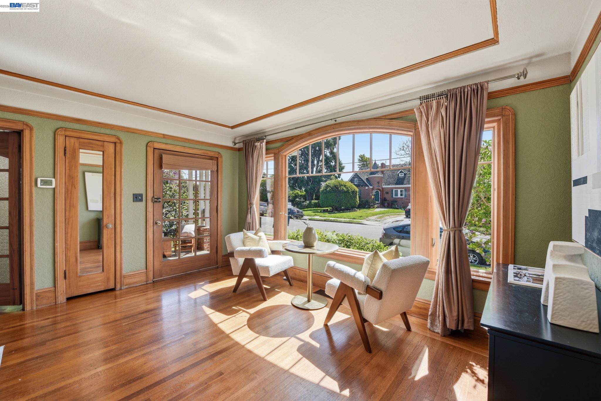 Detail Gallery Image 3 of 58 For 792 Medford Ave, Hayward,  CA 94541 - 4 Beds | 3/1 Baths